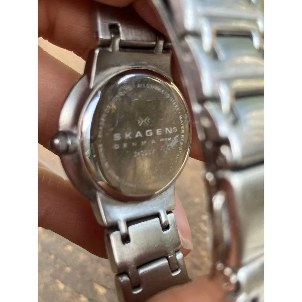 Skagen Denmark 695SSX Women's Stainless Steel Watch Silver Dial Date Quartz